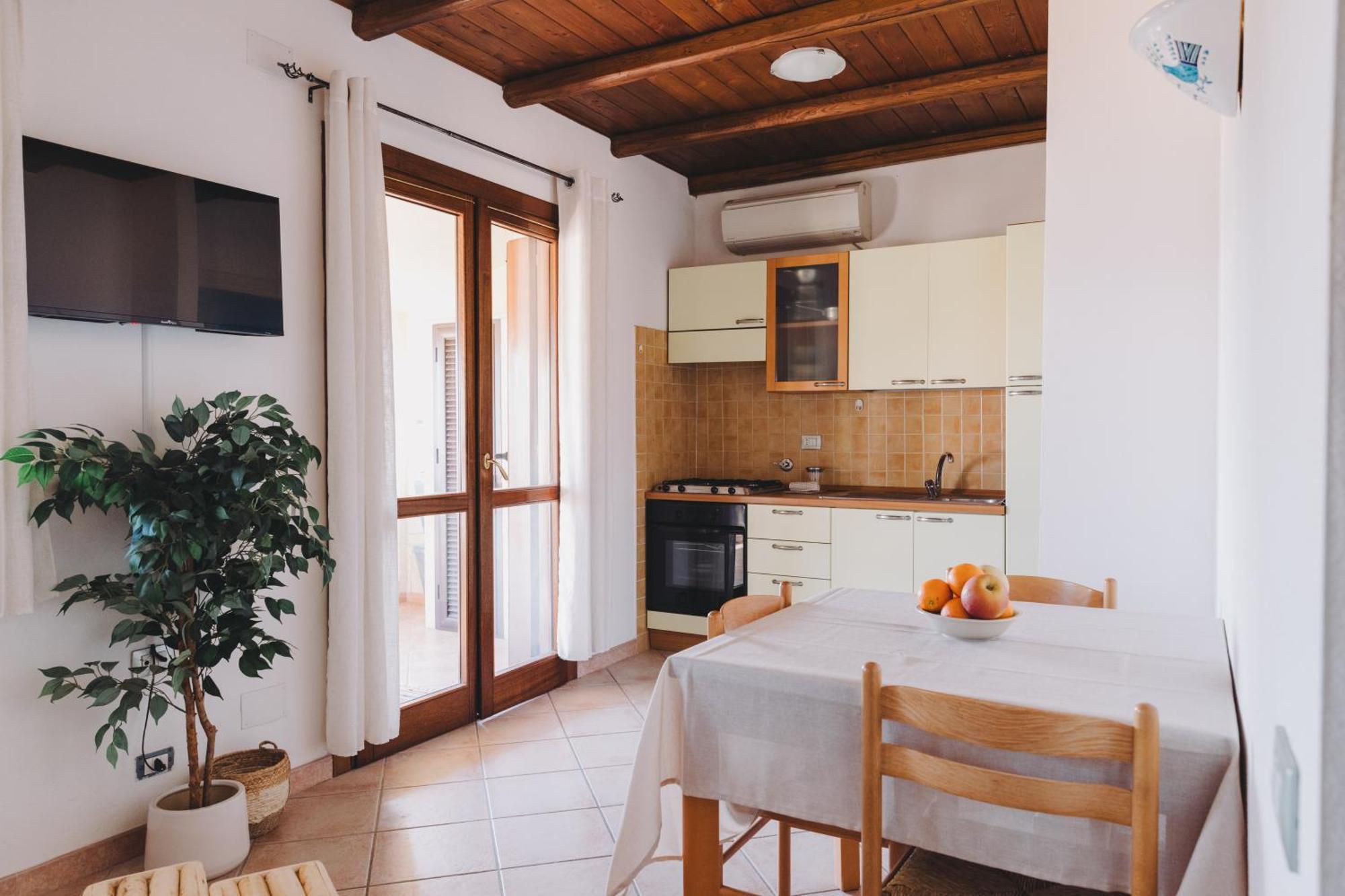 Cactus Mare Apartment Golfo Aranci Bagian luar foto